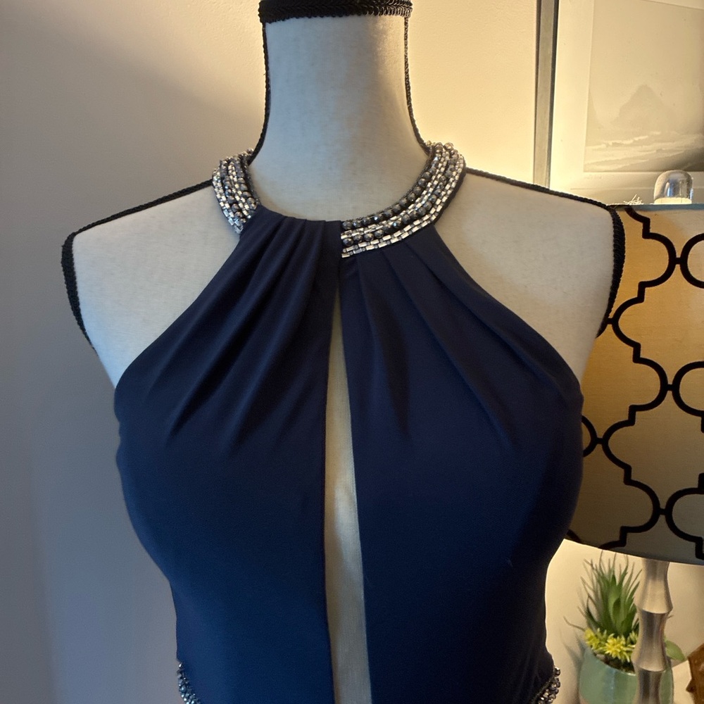 2 Cute Navy Backless Sculpture Gown size 4-6 - Picture 2 of 5